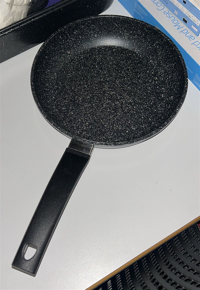 24cm Stone Blast Frypan