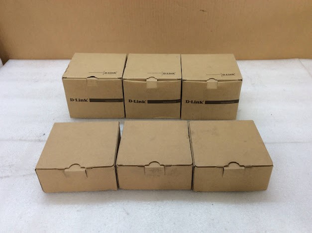 D-Link DCS-4612EK Outdoor Dome Cameras&Hanwha SBV-125BW Back Box