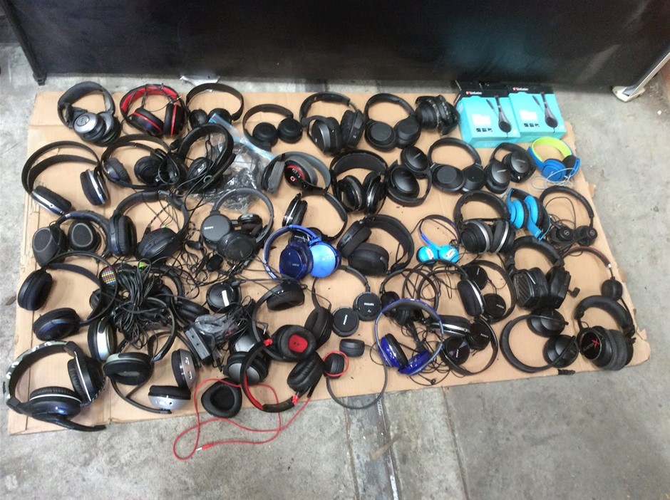 Mixed Brand Wired And Wireless Over-Ear