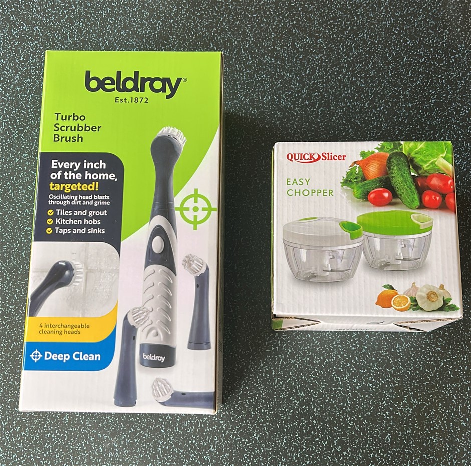 2x Assorted Kitchen Utilities