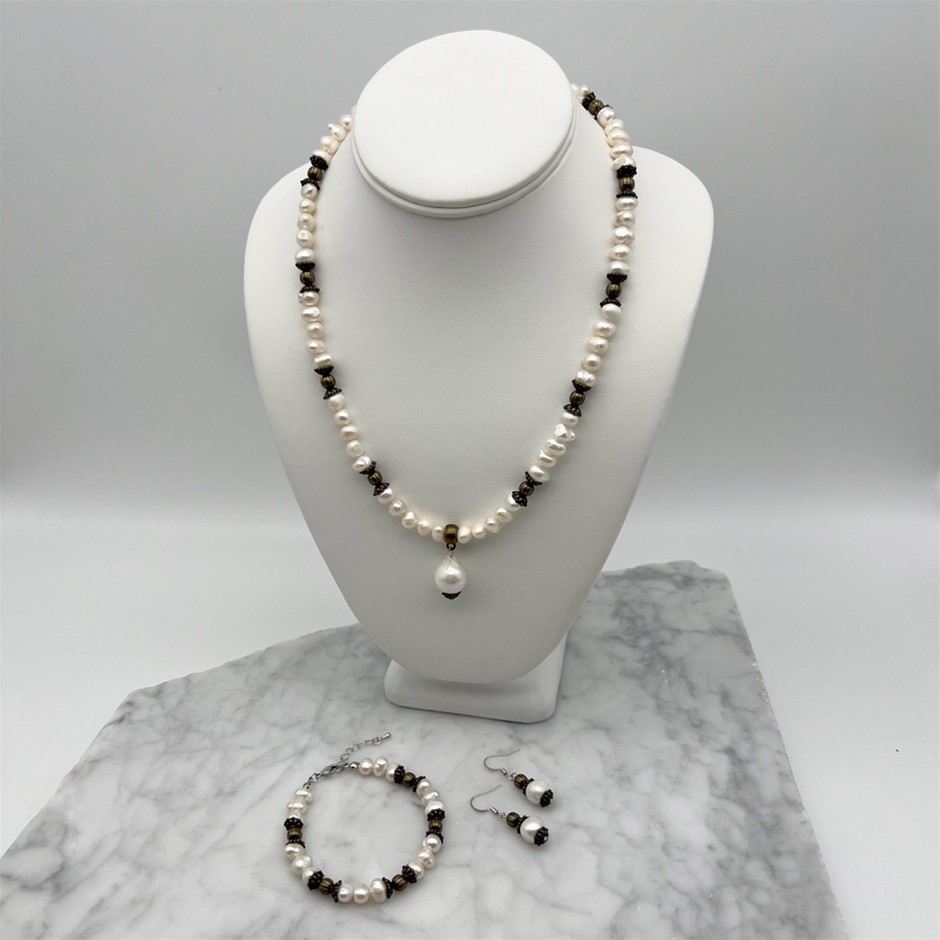 White Mixed Shape Freshwater Pearls & Baroque Pendant Jewellery Set