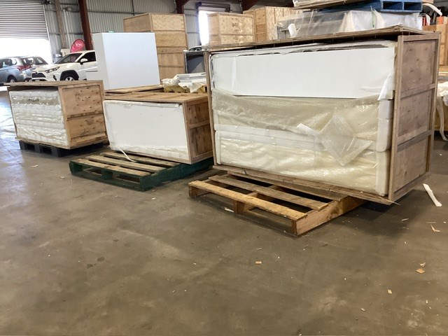 <p>Shop Cabinet, Qty x 3 cases</p>