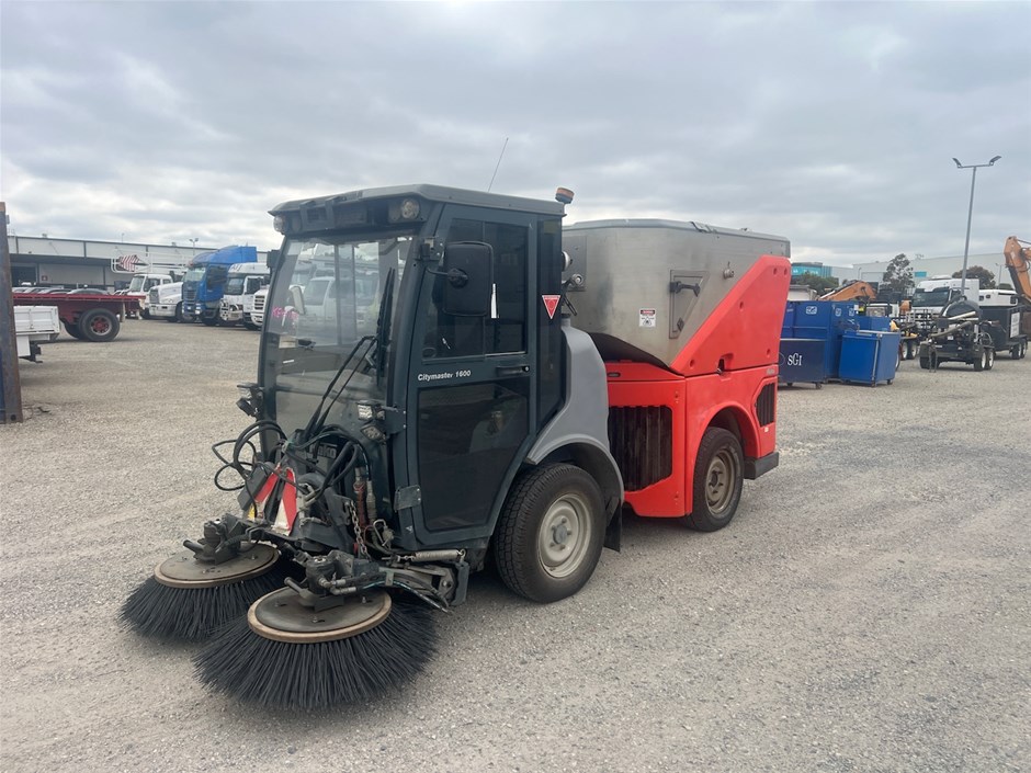 HAKO City Master Sweeper