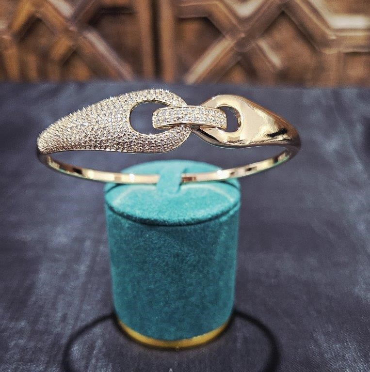 18K/ITALY Solid Gold Filled Bangle -(Stamped 18K/Italy)