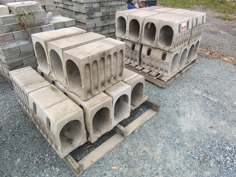 Precast Concrete Drainage Blocks x27