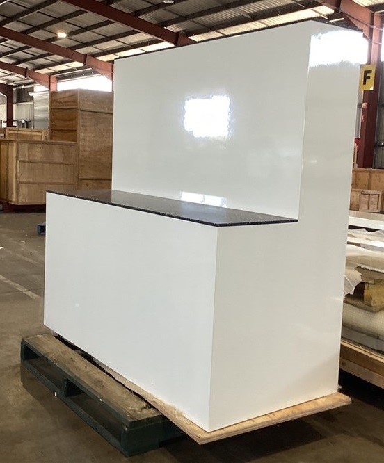 Unreserved Shop Display Cabinets     