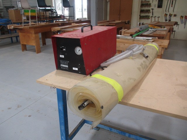 Vacu Press (Compression Timber Moulding)