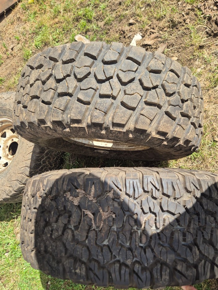 Pair of Tyres & Rims