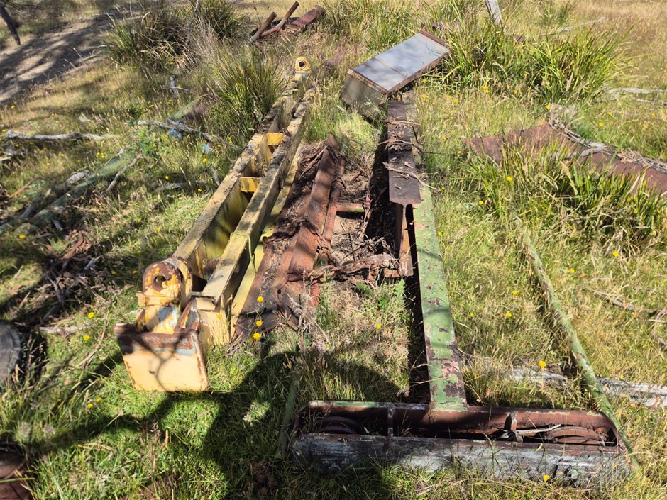 Quantity of Assorted Scrap Steel