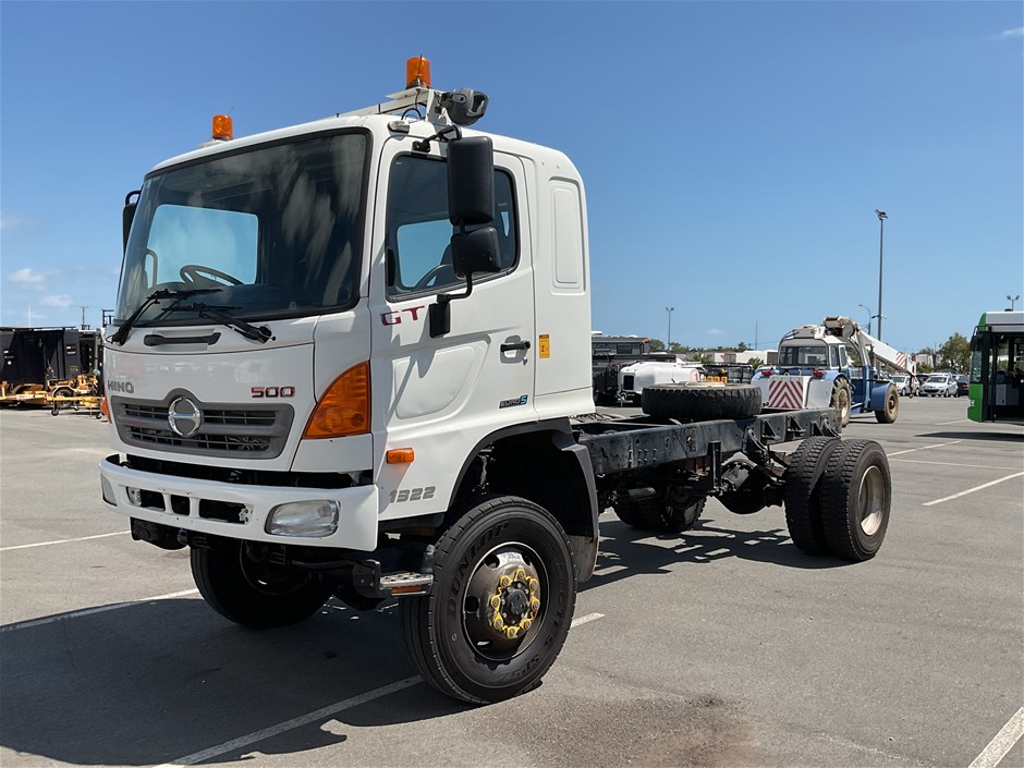 <p>2013 Hino 500 4 x 4 Cab Chassis Truck</p>