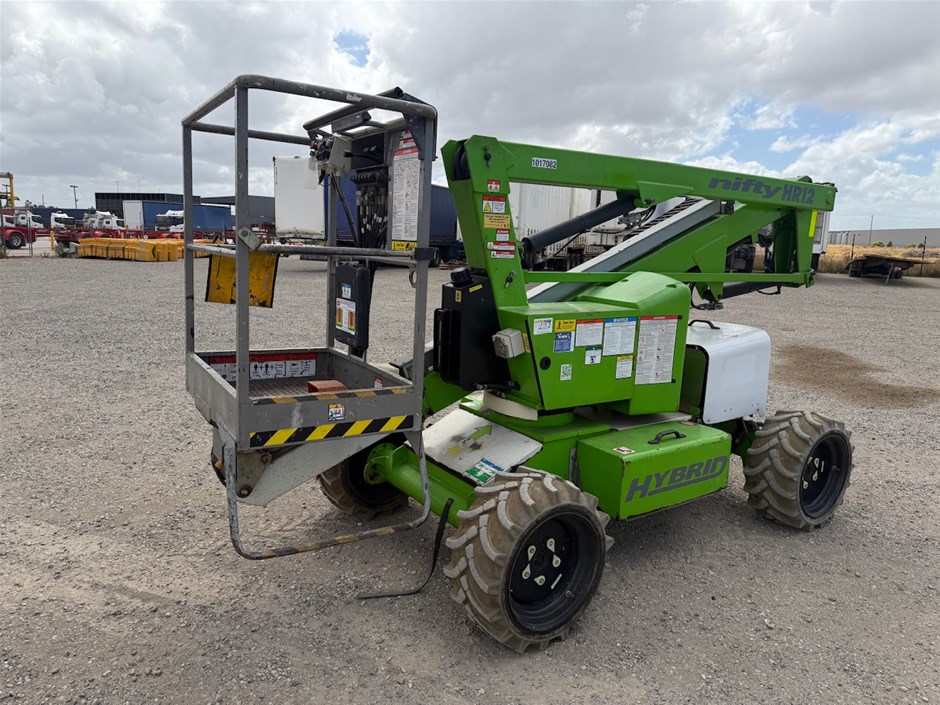 2015 Nifty HR12DE Knuckle Boom Lift