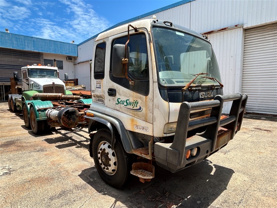 2001 Isuzu 1400 6 x 4 Cab Chassis Truck