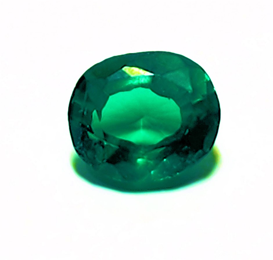 6.7ct Oval Synthetic Emerald