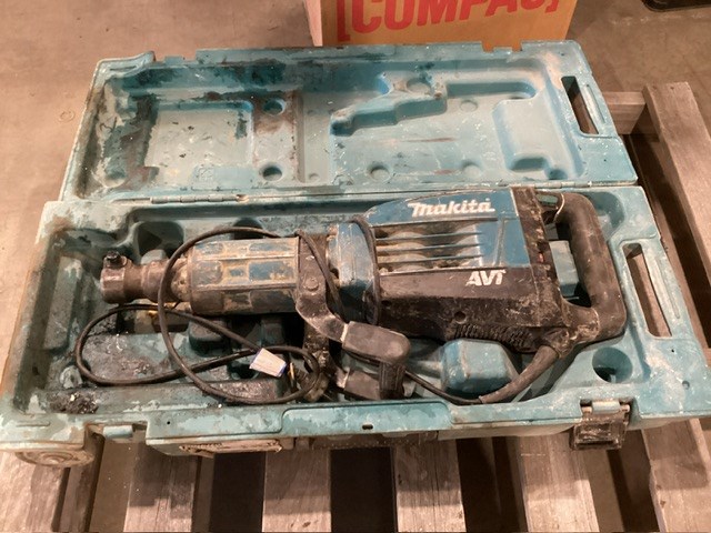 <p>Makita HM1317C Chipping Hammer/Jack Hammer</p>