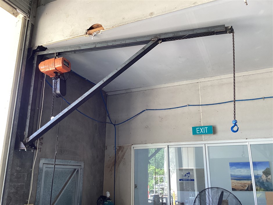 <p>Wall Mounted Gantry</p>