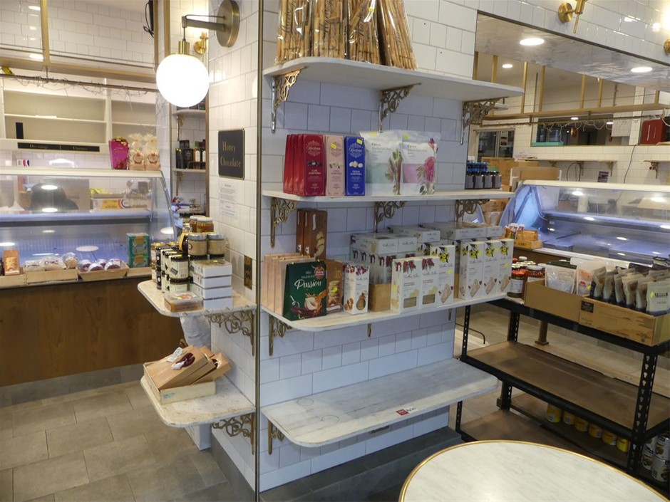 Shop Display Shelving (Qty 14 x Assorted)