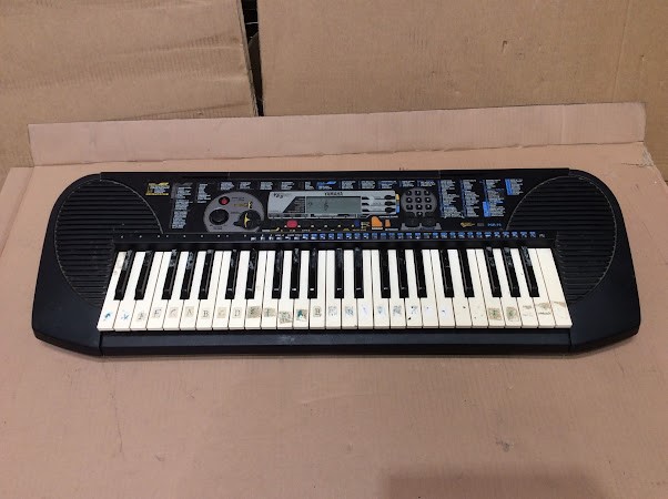 Yamaha PSR-79 Portable Electronic Keyboard