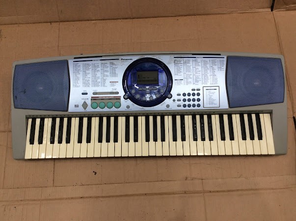 Panasonic SX-KC211 Electronic Keyboard