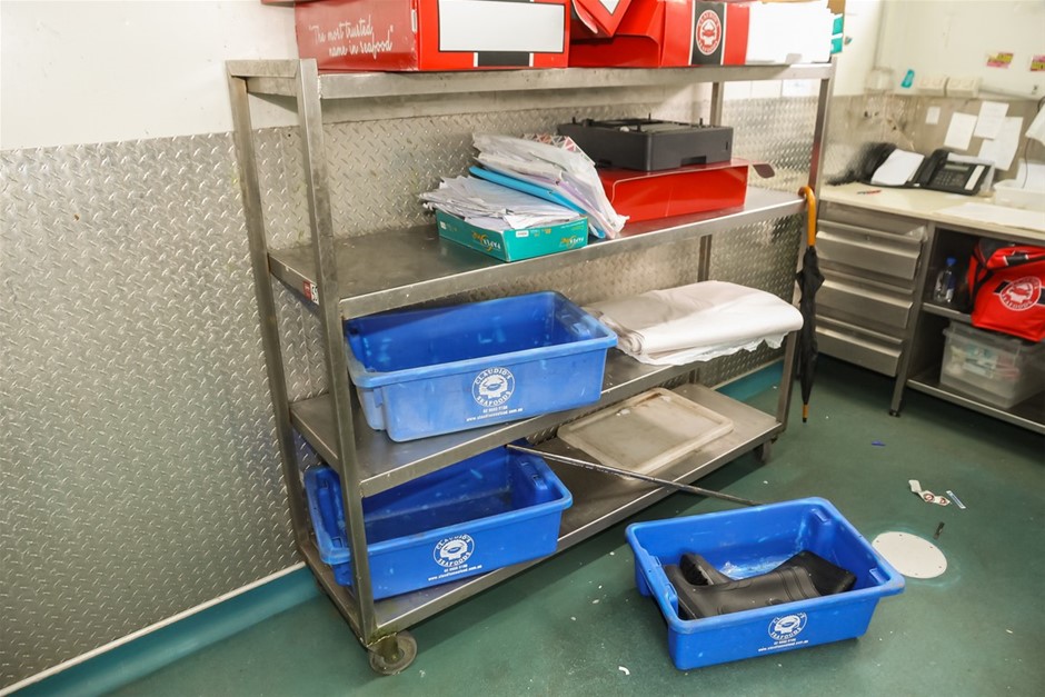 Mobile Shelves x2 (Commercial)