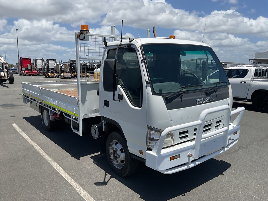 <p>2007 Isuzu NPR 300 4 x 2 Tray Body Truck</p>
