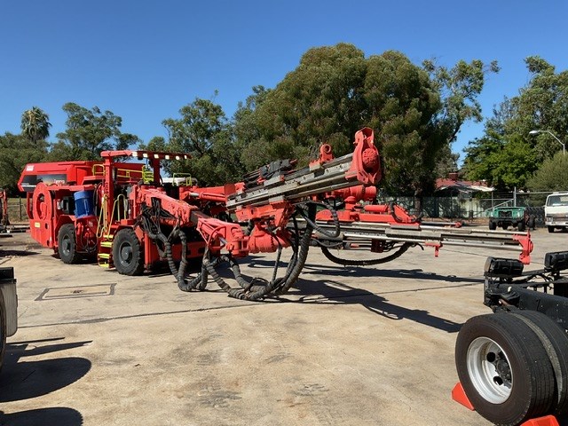 <p>Sandvik DD420 Blast Hole Drill Rig</p>