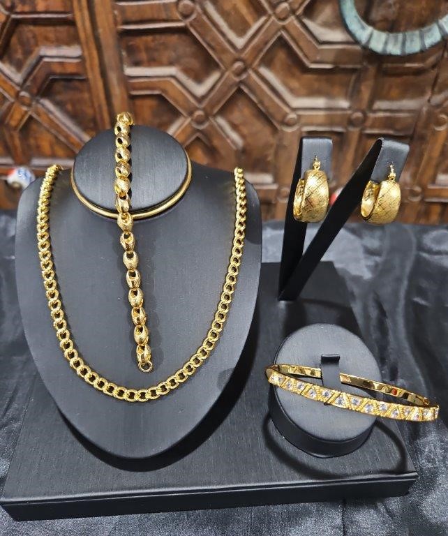 4pcs x 18KGF/Italy Stamped Yellow Gold Filled Bangle & Earring & Bracelet-