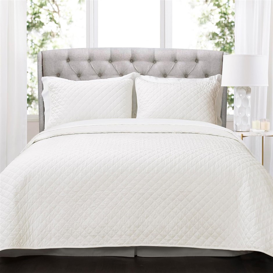 Lush Decor Ava Quilt Diamond Pattern Solid 3 Piece Oversized Bedding Blanke