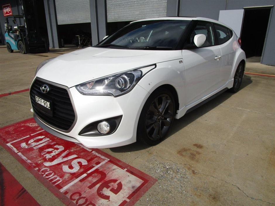 2015 Hyundai Veloster SR FWD Automatic - 6 Speed Hatchback