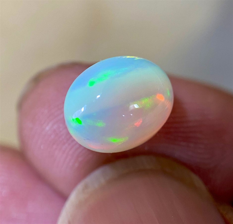 2.55 CT Lovely Natural Opal