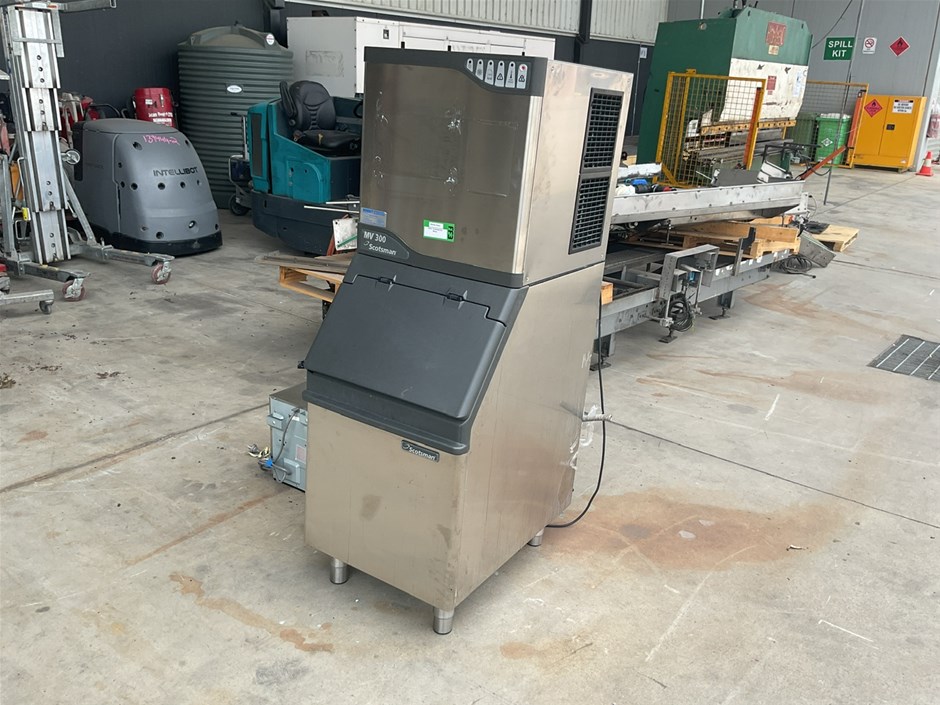 <p>Scotsman Ice Maker</p>