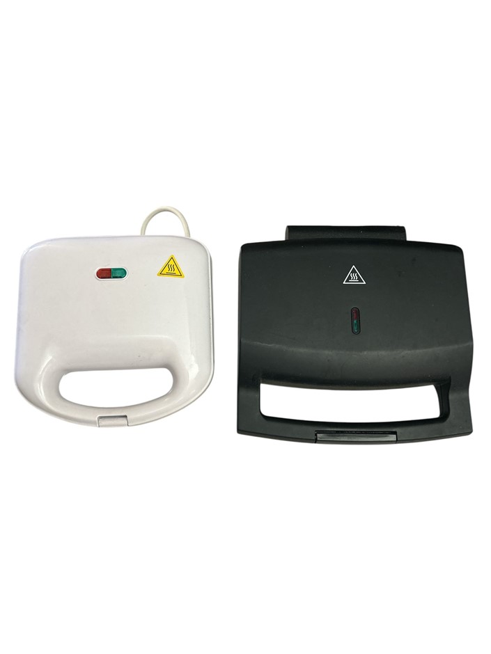 2x Sandwich Makers
