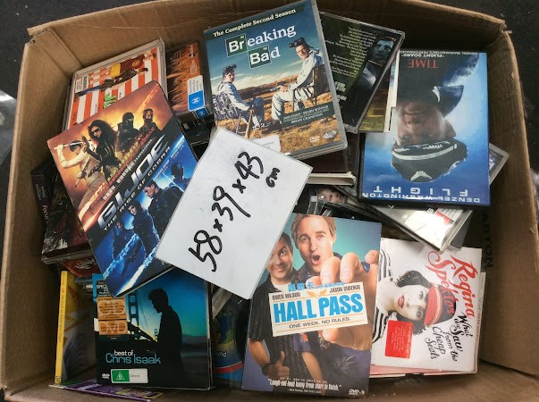 Mix Type DVDs/CDs with box dimensions are 58x39x43 cm