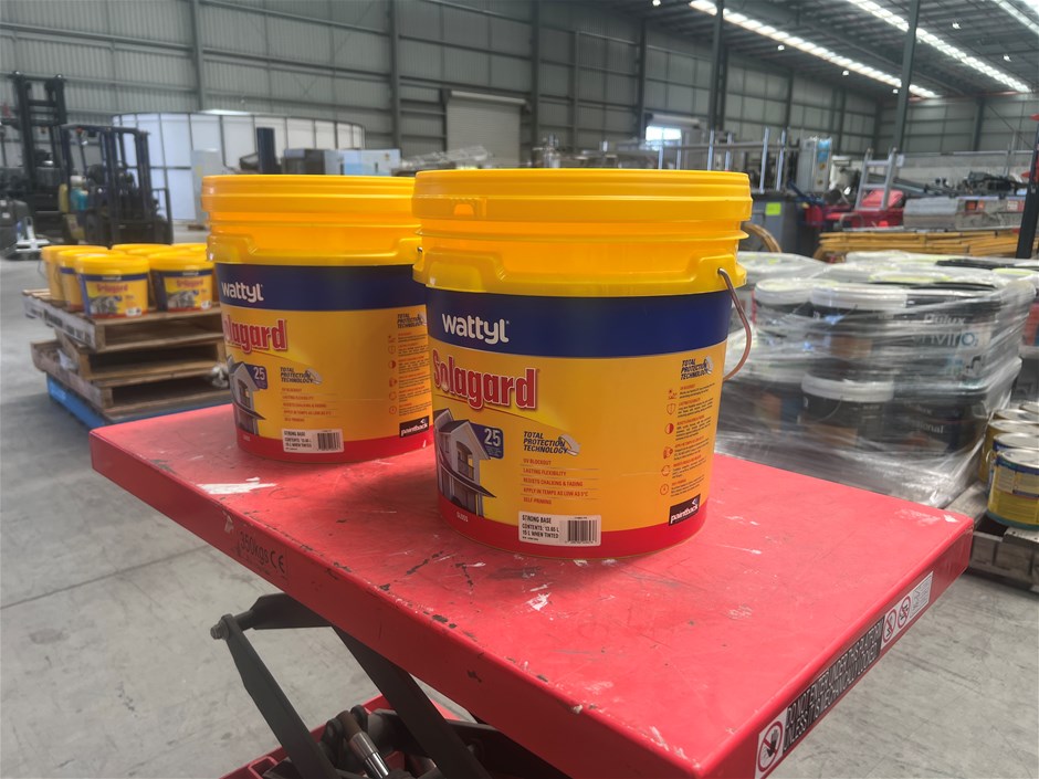 Assorted 15Lt Tubs of Paint