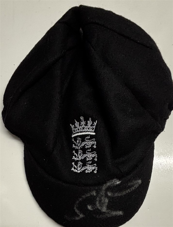 STUART BROAD SIGNED TEST CAP