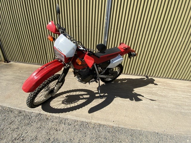2005 Honda Xr400r Motorcycle