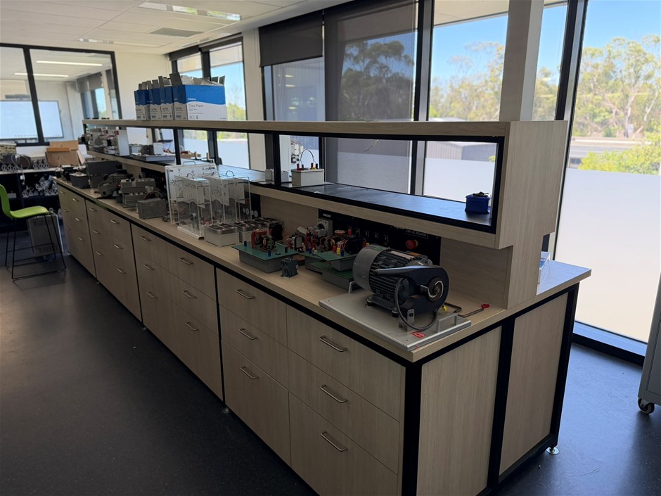 Modern 2 Sided 8 Station Auto Lab Testing Bench