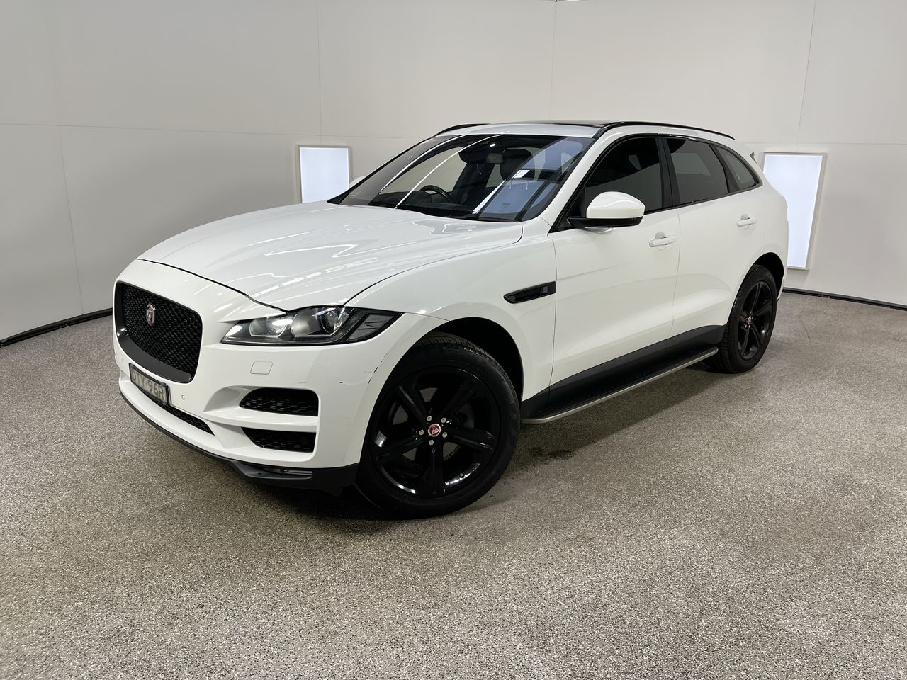 2016 Jaguar F-Pace 20d PRESTIGE Turbo Diesel Automatic - 8 Speed Wagon