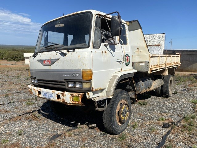 1987 Hino GT 17 Series 4 x 4 Tipper Truck