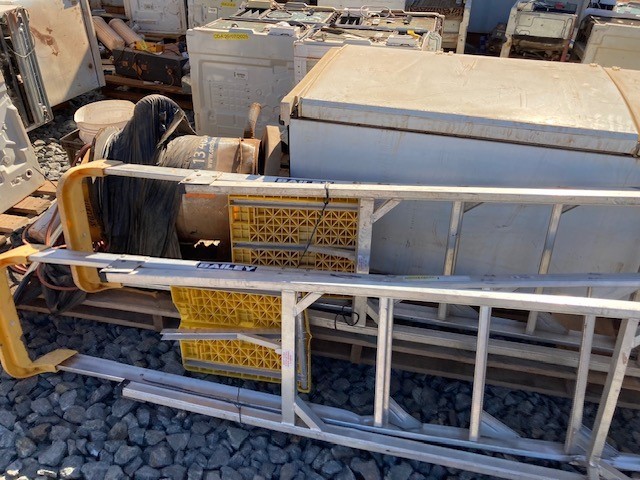 3 x Bailey  Aluminium Platform Ladder - 1.7m - Pilbara Portables