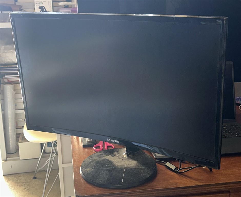 SAMSUNG 24" Curved Monitor (CF390)