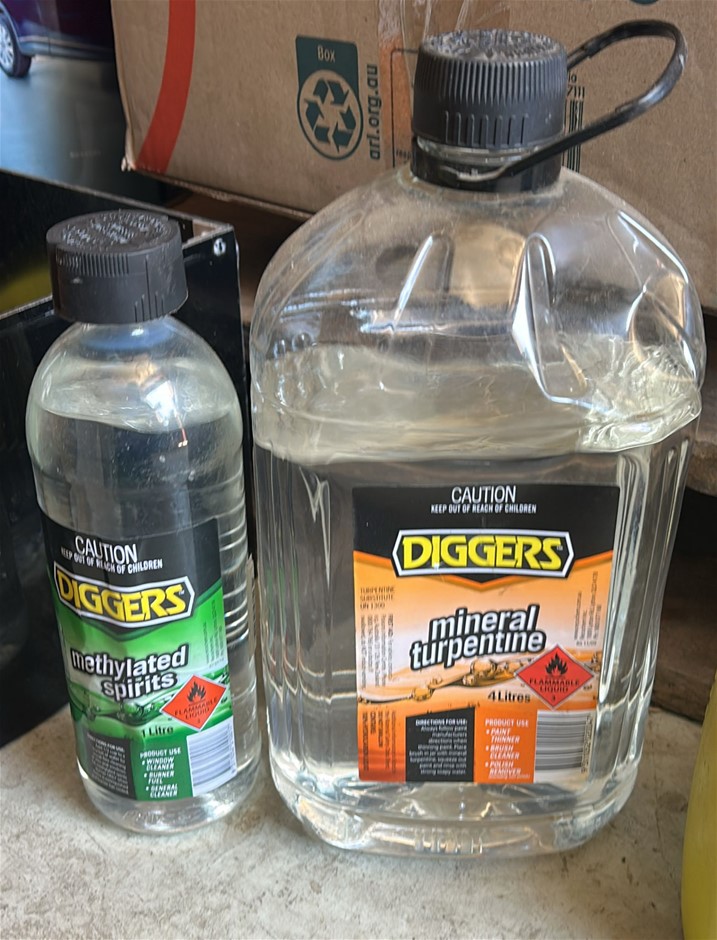 1x DIGGERS Methylated Spirits, 1x DIGGERS Mineral Turpentine