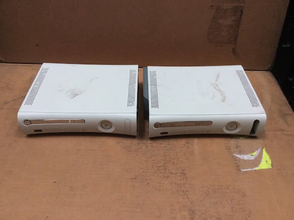 Microsoft Xbox 360 Mixed Model Consoles (Lot of 2)
