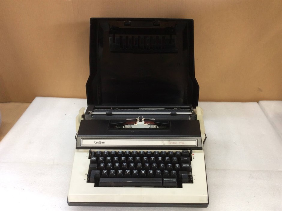 Brother Electric 3912 Typewriter