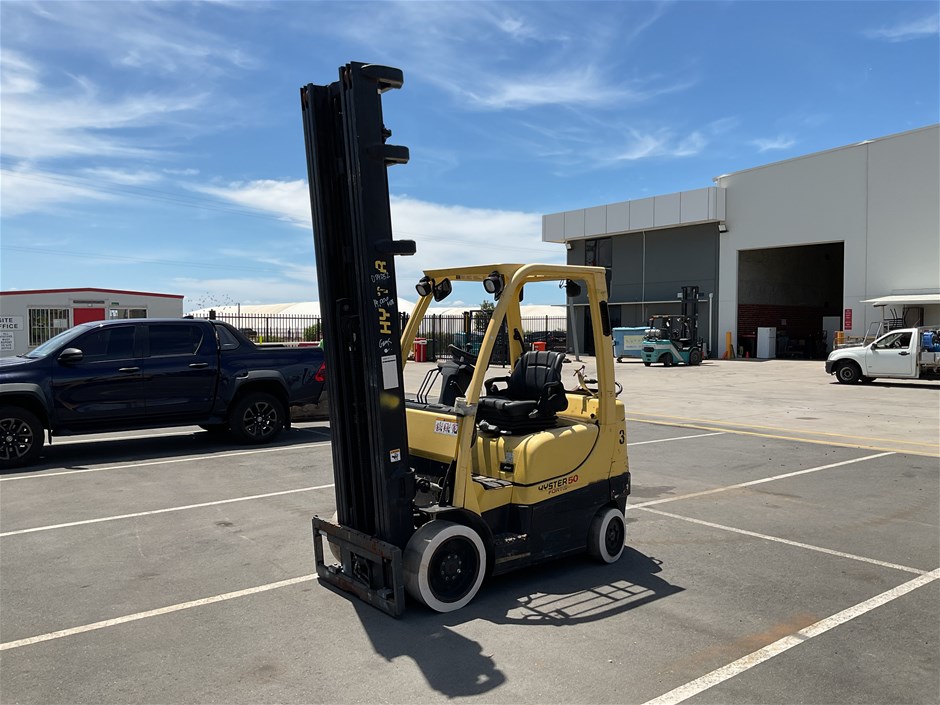 <p>Hyster S50FT Counterbalance Forklift</p>