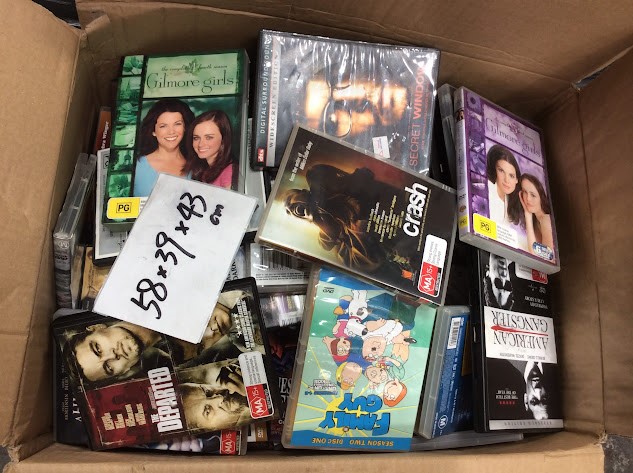 Mix Type DVDs with box dimensions are 58x39x43 cm