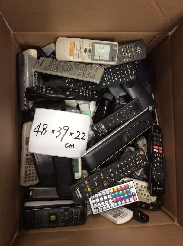 Mix Brand and Model Remote Controls with box dimensions are 48x39x22 cm