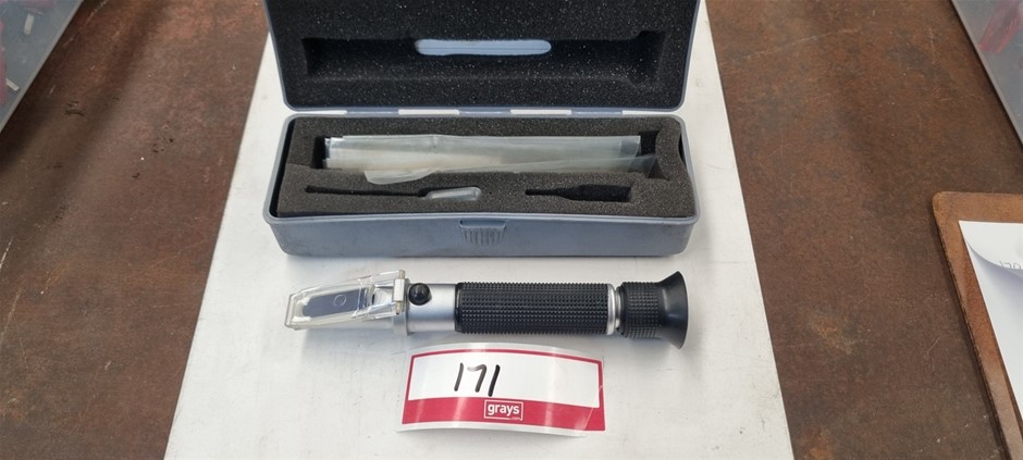 Refractometer