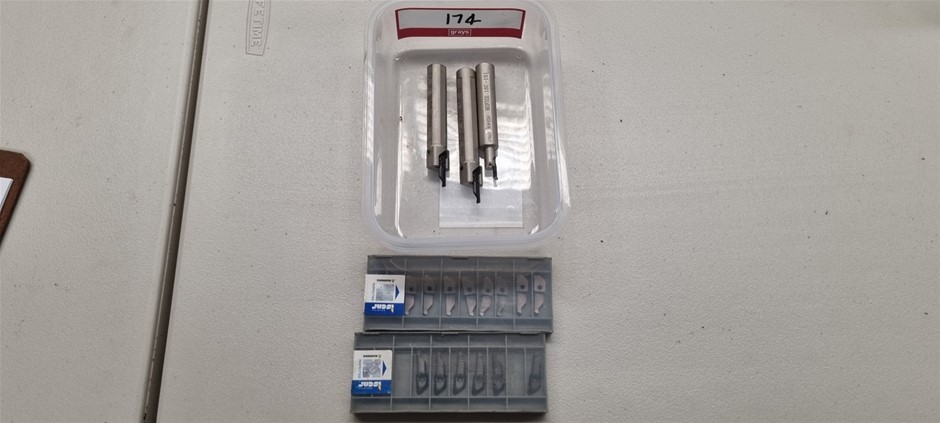 Iscar MFHR Grooving system with inserts