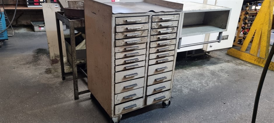 Steel Machine Tool Set-up trolley 24 drawers on wheels