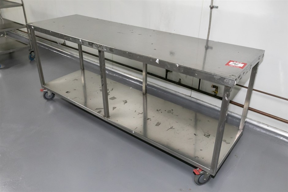 Prep Bench with Under Shelf Mobile